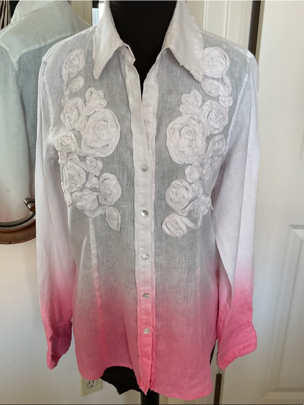 Paperwhite Womens White to Pink Ombre Embroidered Button-Down Shirt